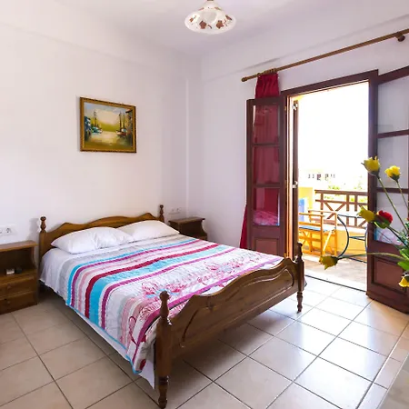 Konukevi Mandilaria 4*