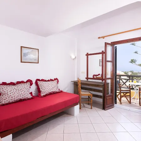 Mandilaria Konukevi Perivolos (Santorini)