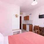 Mandilaria 4*