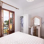 Mandilaria 4*