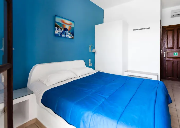 Mandilaria Perivolos (Santorini)