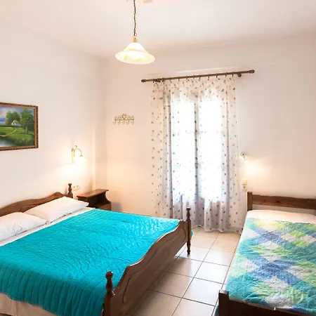 Mandilaria Pensionat 4*