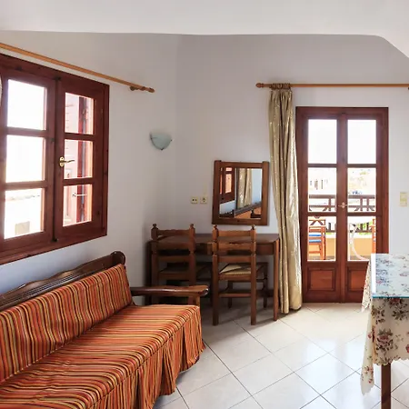 Mandilaria Perivolos (Santorini)